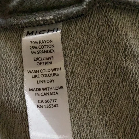 Michi - Picture 10 of 15